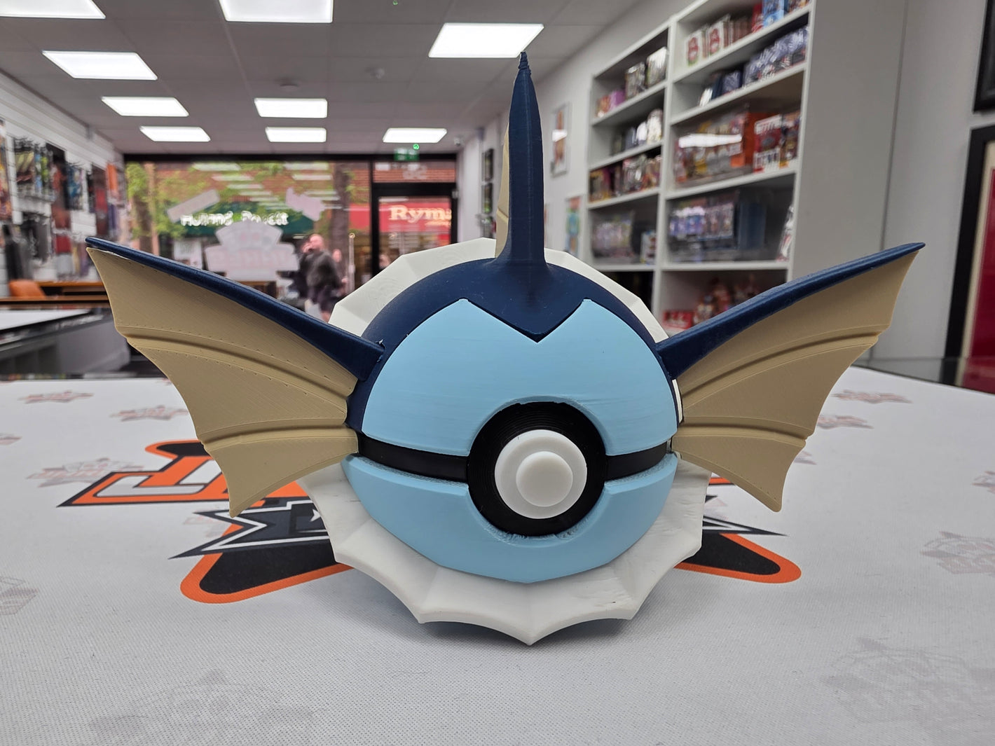 Pokémon - Vaporeon, Pokeball.