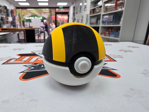 Pokémon - Ultra Ball, Pokeball.